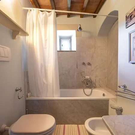Chianti Lovers Country House