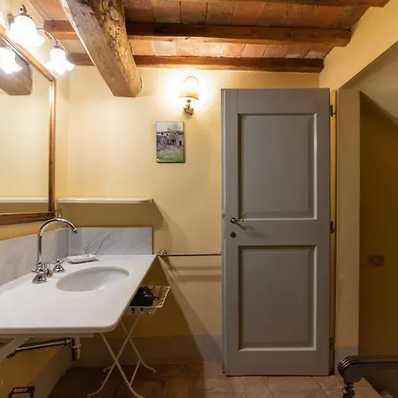 Chianti Lovers Country House *
