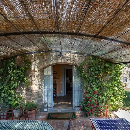 Chianti Lovers Country House *